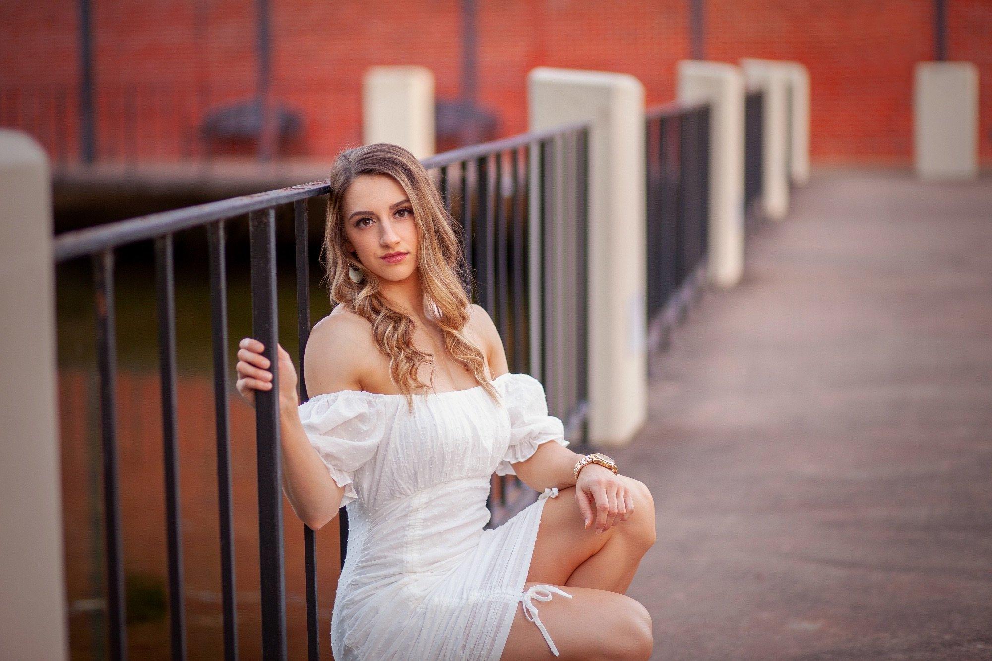 carousel-hero-element image-4